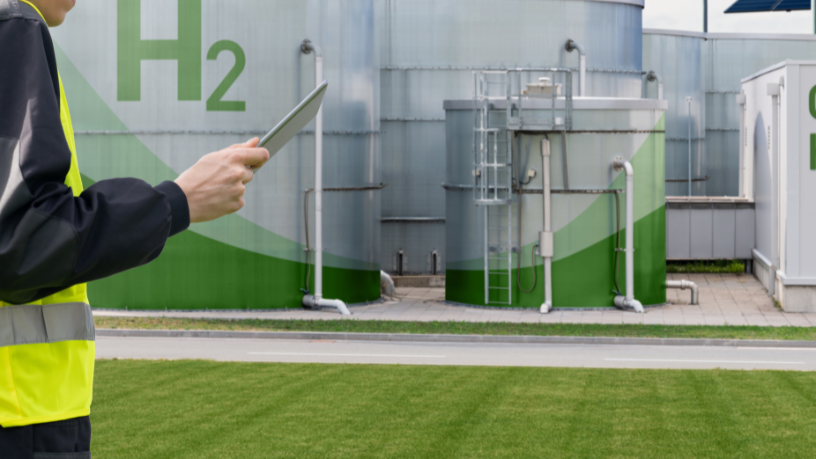 Descubra com Leonardo Manzan como integrar o hidrogênio verde à matriz energética diante dos desafios regulatórios.